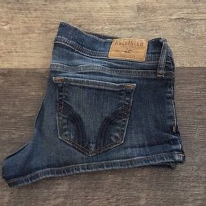 HOLLISTER jean shorts ♥️